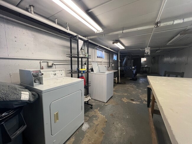 Building Photo - 7740 Harvard St