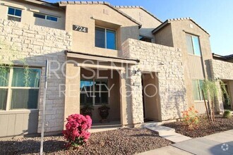 Building Photo - Stunning 3-beds, 2.5-baths townhome in the...