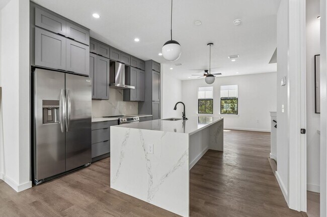 Building Photo - New Construction Townhome For Lease downtown Tampa, Ybor City, Gas Worx