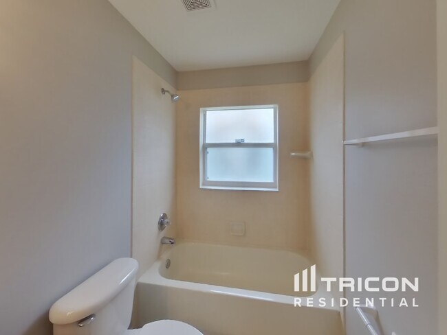 Building Photo - 10610 Little Bend Ln