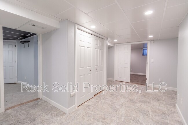 Building Photo - 1103 Platte Ave