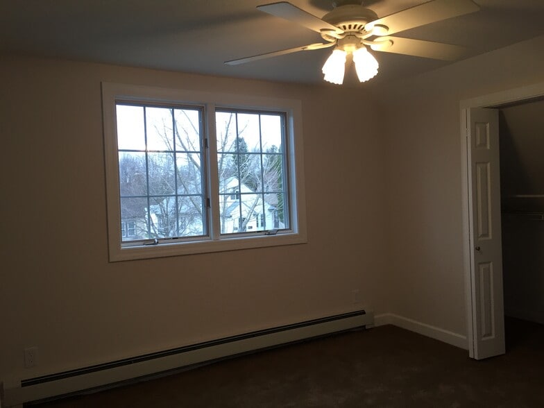 Building Photo - 1369 Saint Clair Ave