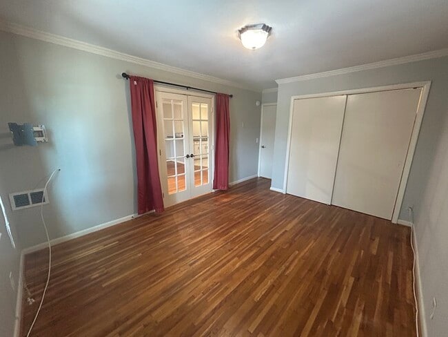 Building Photo - 2020 Beech Ave