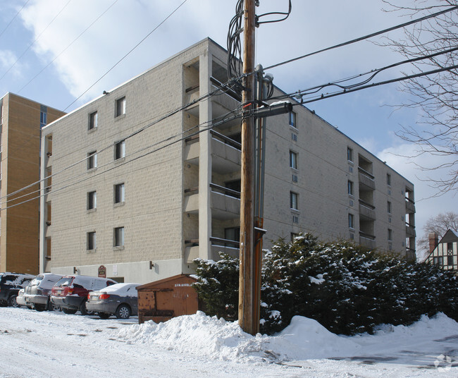 Primary Photo - Highland Tower Apartments