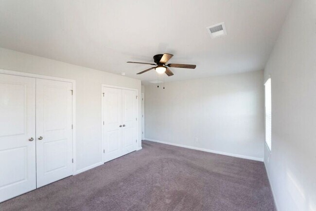 Building Photo - 8J Crabapple Cir