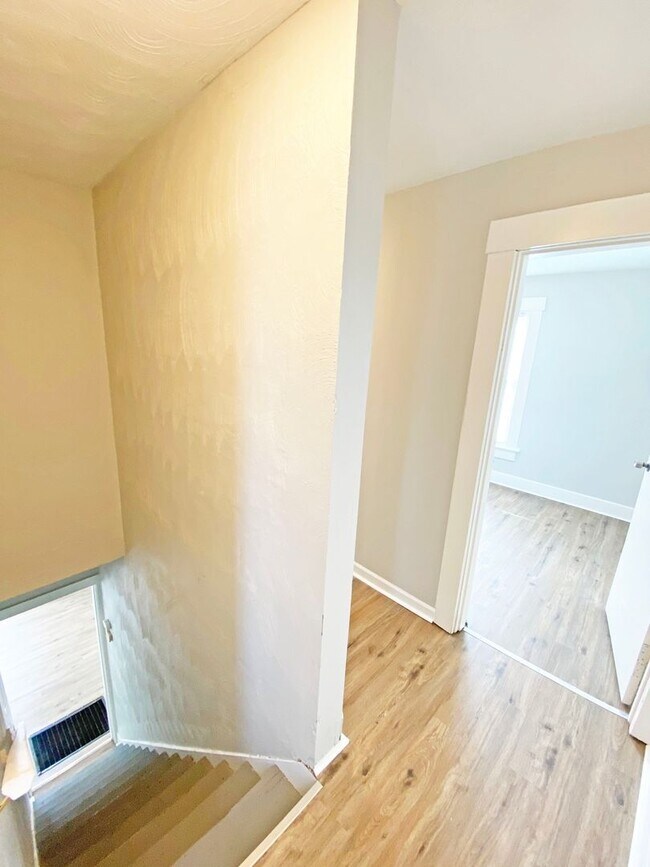 Building Photo - Burkhardt Home : **MOVE-IN SPECIAL: 100% O...