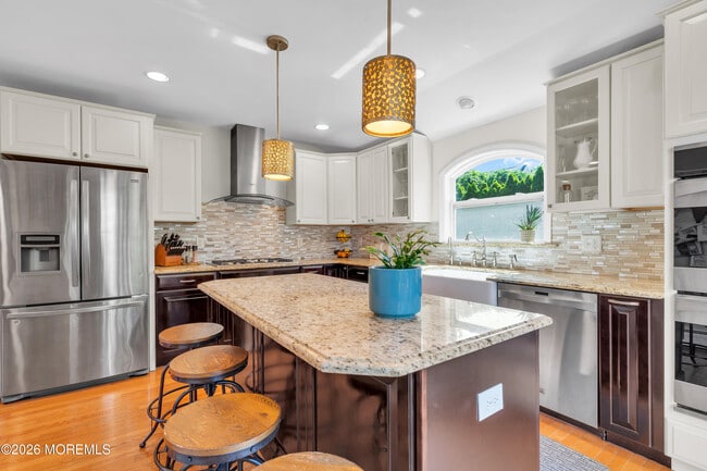 Building Photo - 519 Ryeside Ave