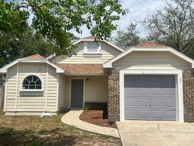 Primary Photo - Super Cute 3 Bed / 2 Bath Home In Sanford