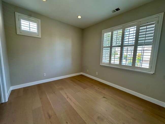 Building Photo - Charming & Fully Updated Home in Desirable Santa Clara