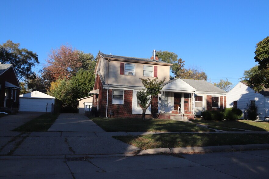 Street view - 19315 Roscommon St