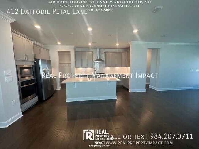 Building Photo - 412 Daffodil Petal Ln