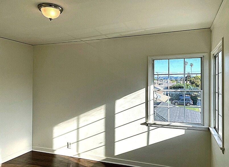 Building Photo - 4403 1/2 W Exposition Blvd