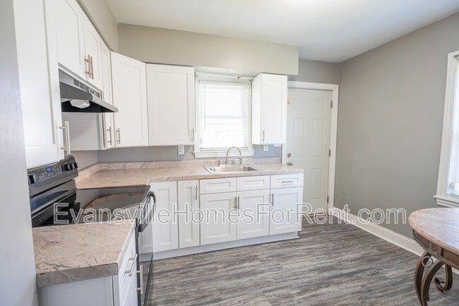 Building Photo - 1112 Bellemeade Ave