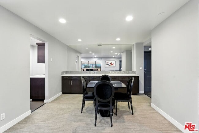 Building Photo - 1155 N La Cienega Blvd
