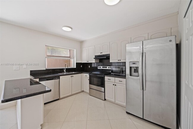 Building Photo - 1382 NW 123rd Ave