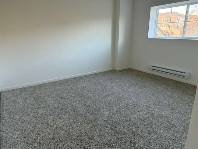 Building Photo - 2016 Yellowstone Blvd