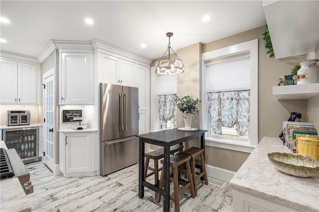 Building Photo - 21 Bedlow Ave