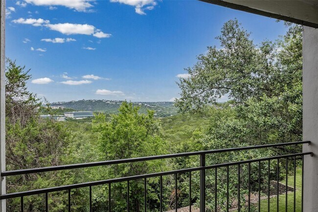 Building Photo - 6000 Shepherd Mountain Cove