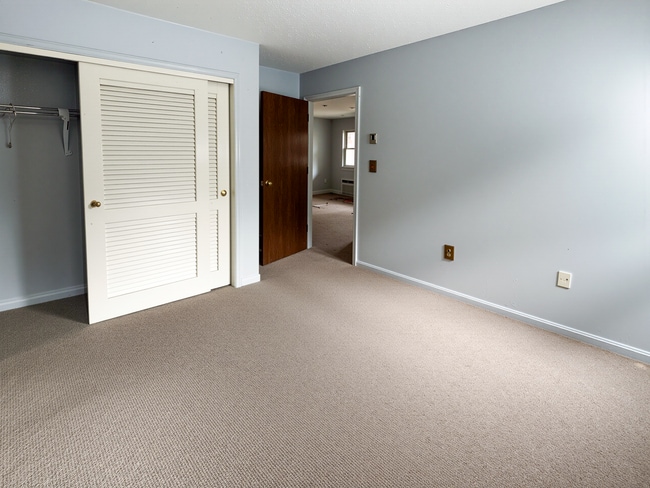 Building Photo - 58 Branch Turnpike