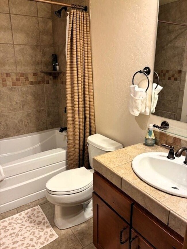 Building Photo - Summer Seasonal Rental - The Cache at Union Creek #3-101