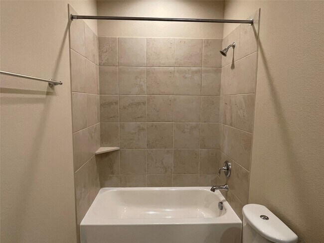 Building Photo - 10418 Quiet Courtyard Rd