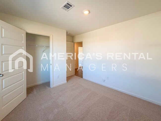 Building Photo - Spacious Four Bedroom for Rent in Tuscaloosa, AL!