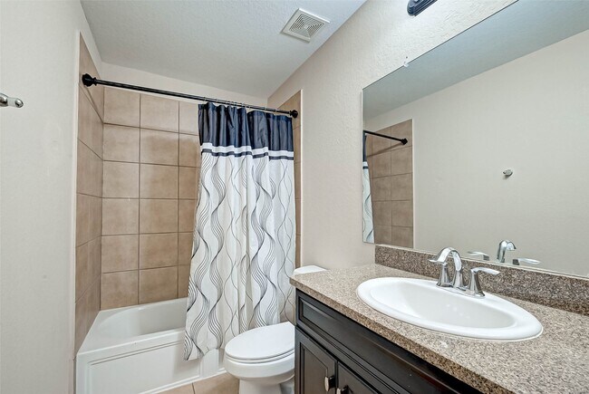 Building Photo - 6402 Black Bamboo Ln