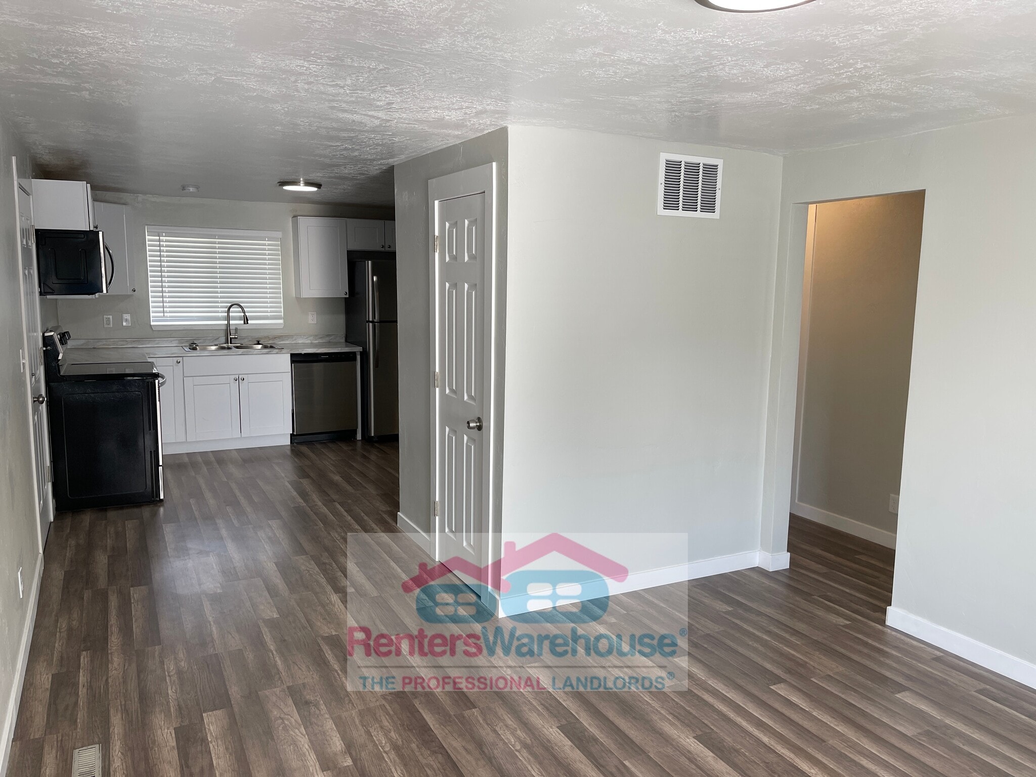 Building Photo - 190 S 1680 W