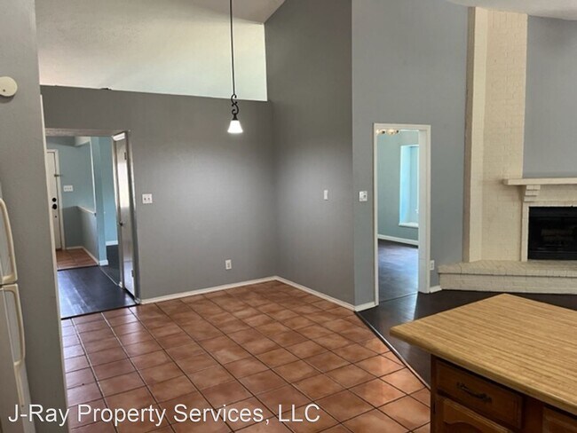 Building Photo - 3 br, 2 bath House - 5070 Red River Trail