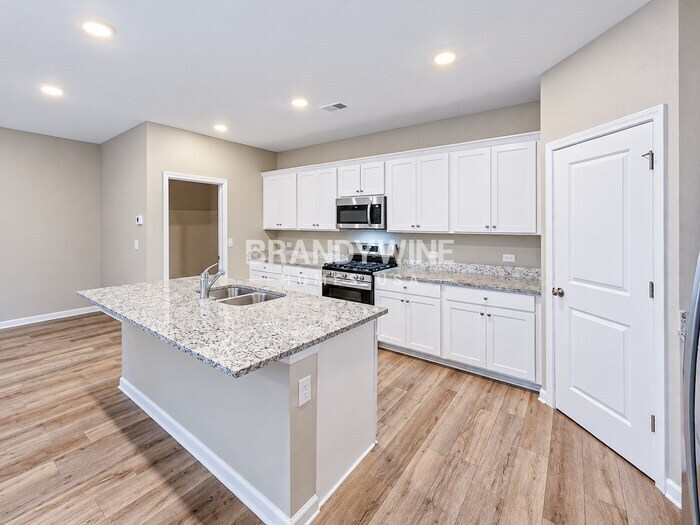 Building Photo - 628 Friesland Dr