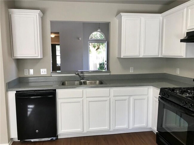 Building Photo - 1251 Pine Portage Loop