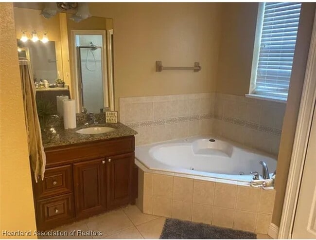 Building Photo - 5016 Friars Cove St