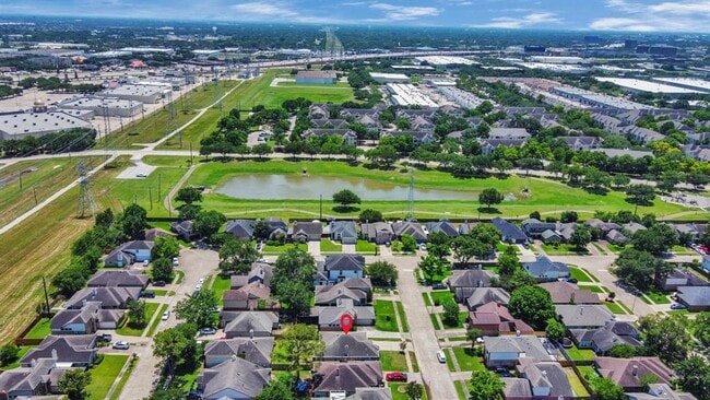 Building Photo - 12407 Meadow Ridge Dr