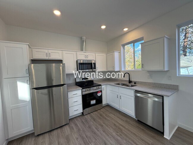 Building Photo - New Build Duplex