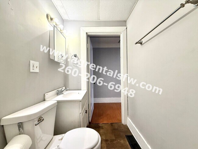 Building Photo - 209 S West St