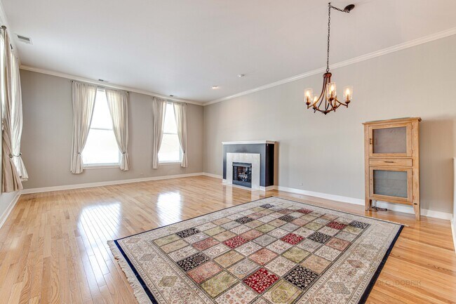 Building Photo - 210 Leonard Wood S