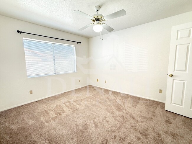 Building Photo - 15076 N Escondido Dr