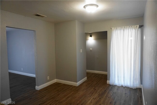 Building Photo - 7400 Alta Dr