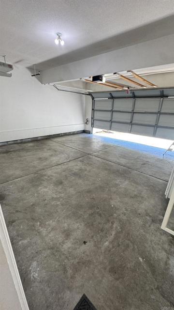 Building Photo - 973 Yosemite Dr