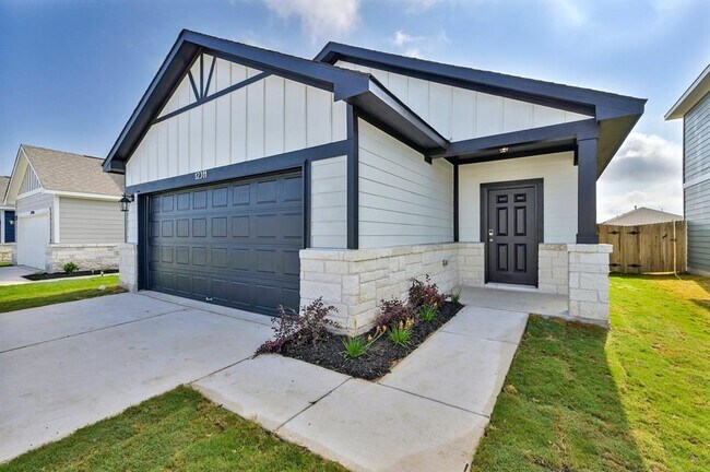 Building Photo - 12311 Zenyatta Dr