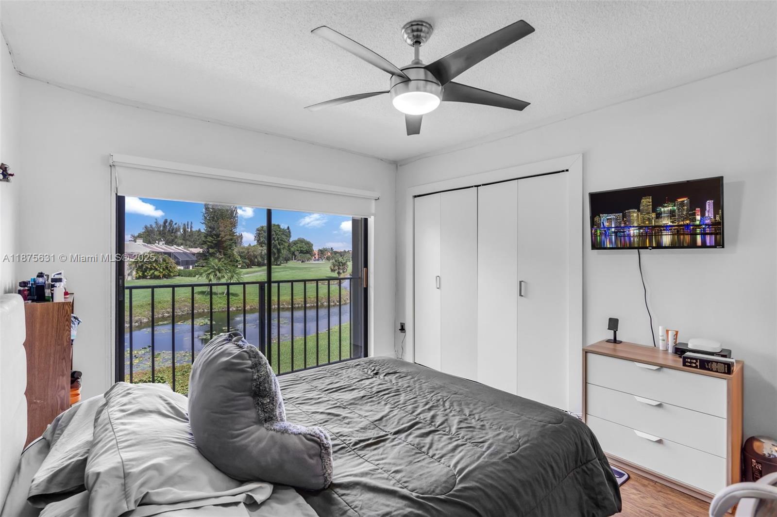 Building Photo - 9931 Costa del Sol Blvd