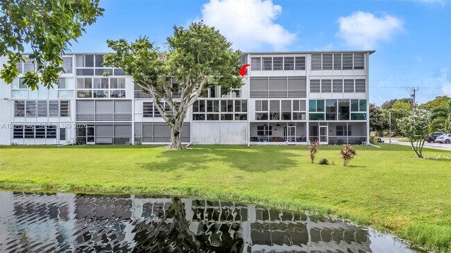 Building Photo - 3042 Harwood D