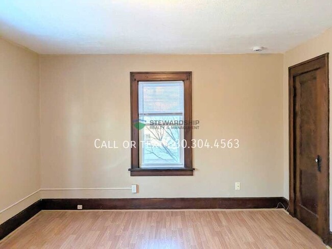 Building Photo - 1410 16th St NW