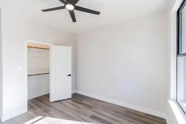 Building Photo - 5713 Stonegate Cir
