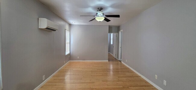 Building Photo - Mahncke Park! 1-Bedroom in 4-Plex near Ft ...