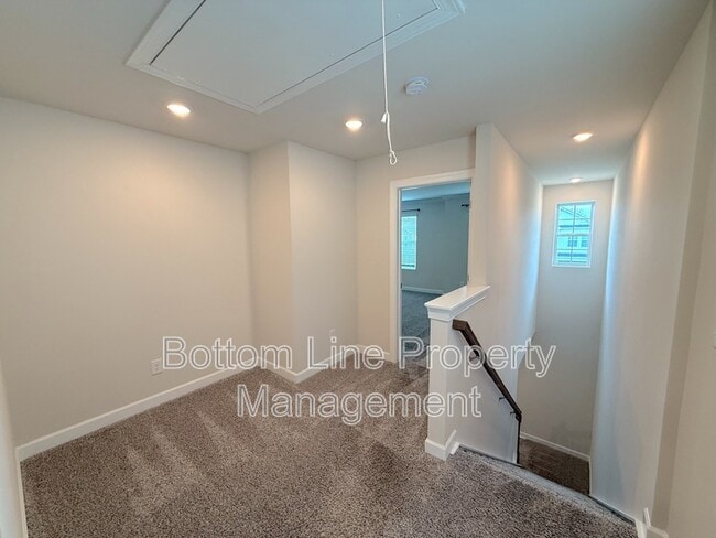 Building Photo - 629 Cranford Dr