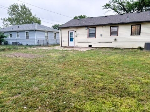 Building Photo - 3425 S Handley St