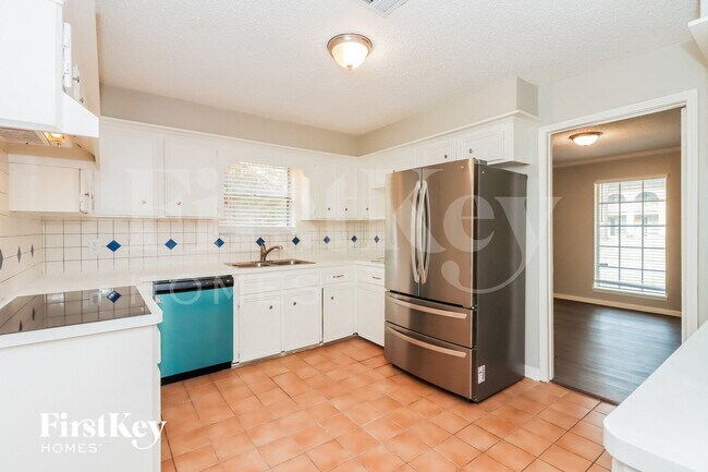 Building Photo - 3823 Glenheather Dr