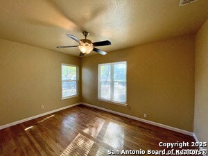 Building Photo - 335 Saratoga Dr