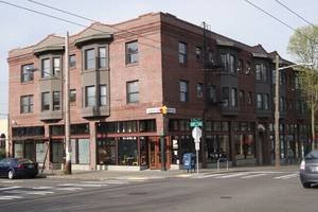 Building Photo - Chester Apartments